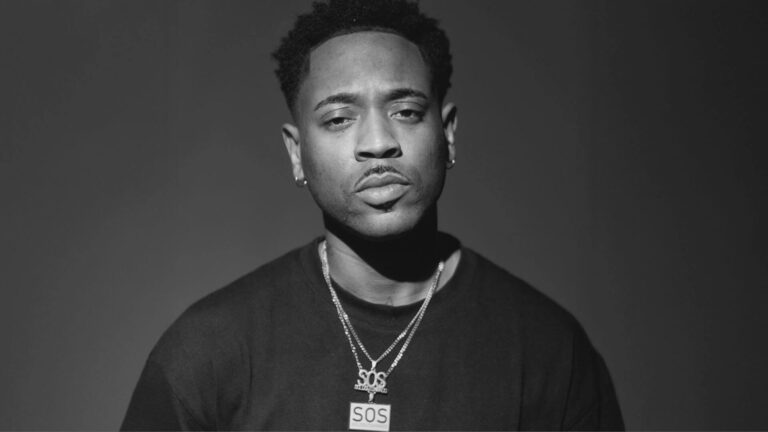 Dezi Rapper Deezy: A Nova Era do Rap com Intervenção Social - Sobre HipHop Angolano