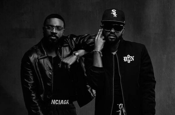 Lil Mac e Lil Boy, membros da Young Family, confirmam o primeiro álbum colaborativo de estúdio intitulado "Don & Don". O projecto chega a 5 de dezembro de 2025 e é tratado como uma prenda antecipada de Natal para os fãs. Veja a tracklist completa.