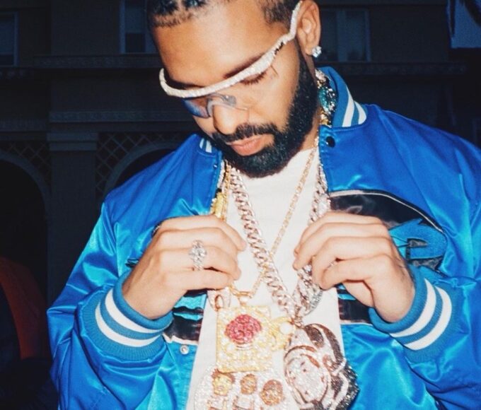 Drake escultura de gelo Toronto álbum ICEMAN data de lançamento 15 de maio 2026