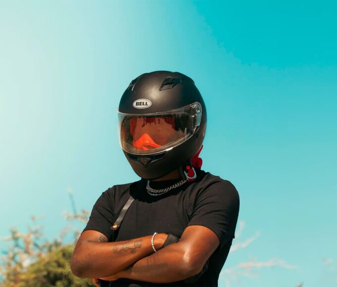 Sleep The Prince, rapper luso-angolano, anuncia o novo álbum "Capacete Preto", com lançamento previsto para 8 de maio de 2026.