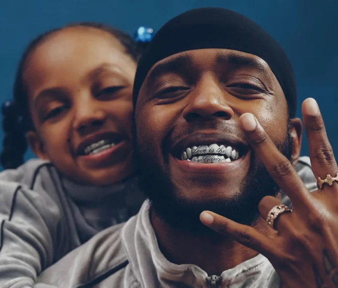 6LACK com a capa do álbum LOVE IS THE NEW GANGSTA, lançamento previsto para 22 de maio de 2026