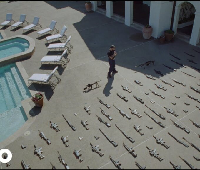 Imagem do videoclipe Plot Twist
