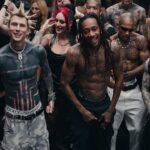 MGK e Wiz Khalifa no clipe de Everything Tatted, single da Blog Era Boyz Mixtape
