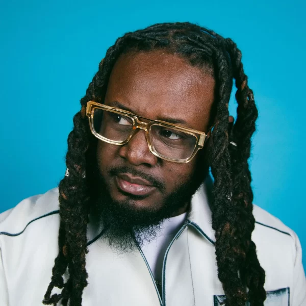 T-Pain em destaque, envolvido em processo judicial contra a Konvict Entertainment, editora fundada por Akon